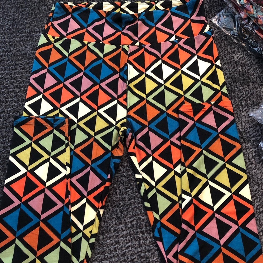 🔹 4 for $30 Lularoe OS Leggings